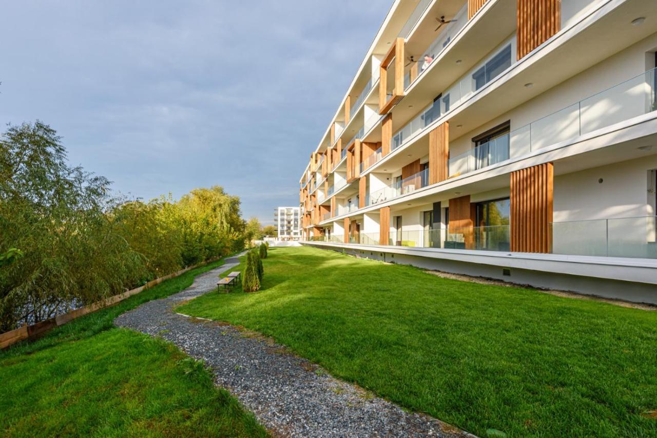 Il Lago - Azur - Cozy Luxurious Smart Home By The Lake Voluntari Exterior photo